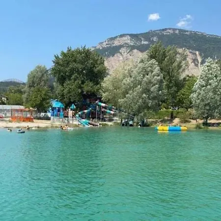 Camping 3 Etoiles - Piscine - Ccaa0ga キャンプ場 Saint-Roman (Drome)